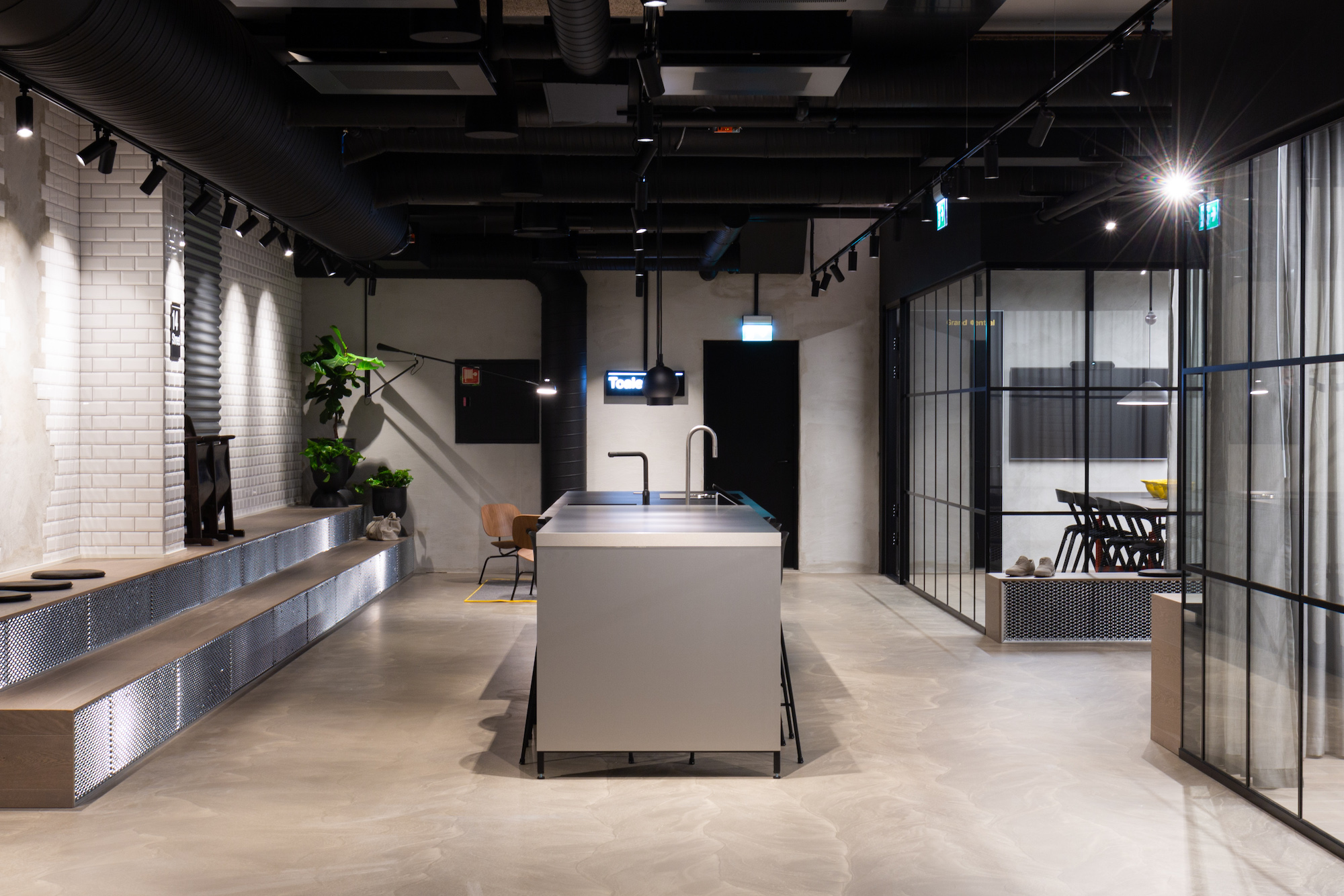 The Box-Krohn_Header